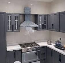 فني مطابخ وتفصيل داخل الرياض